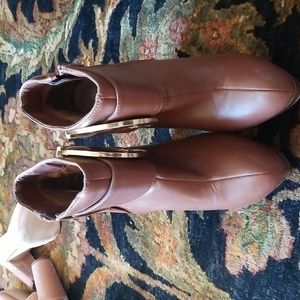 Bamboo heels size 6.5 color brown